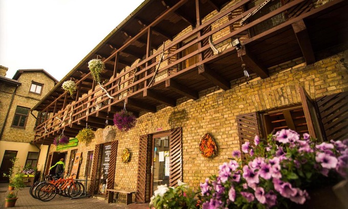 Ventspils Apartment | Zaļais namiņš: Pet-Friendly Retreat with Breakfast Included