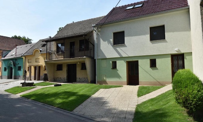Hovorany House | Experience Za kapličků: Guest Rated 10/10, Pet Friendly!
