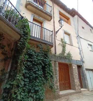Anguiano House | Pet-Friendly Getaway at Casa Zabala for Family Fun