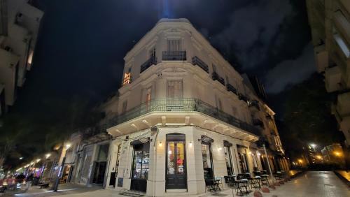 Ciudad Vieja Apartment | Cozy Loft in Ciudad Vieja - Family-Friendly and Rated 10/10