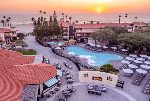 Oxnard Shores Resort | Experience Zachari Dunes: Oceanfront Bliss Awaits You