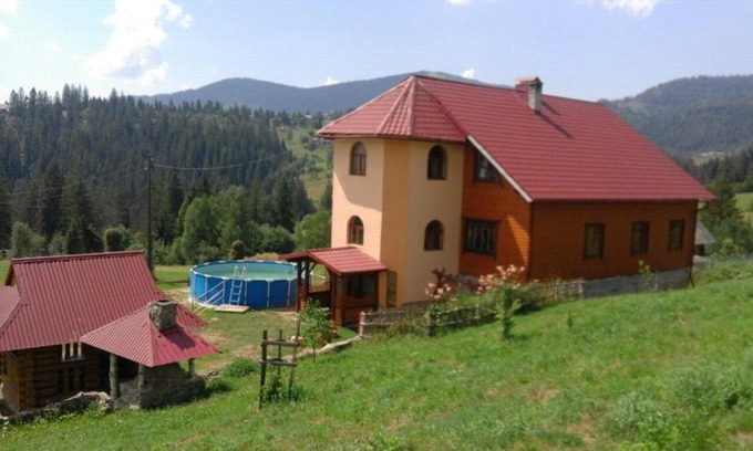 Slavske Cabin | Budget-Friendly Escape at Zacharovany Karpaty - 9.4 Rating