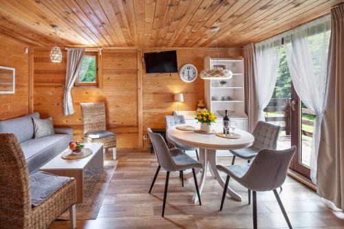 Brodnica Dolna House | Relaxing ZACISZE Domek na Kaszubach with Hot Tub & Spa