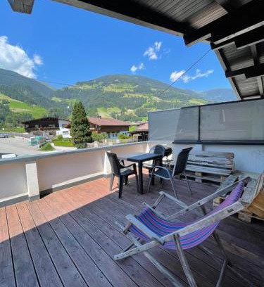 Hoarberg Apartment | Experience Zack's Mountain Top: Rated 9.6 by Guests