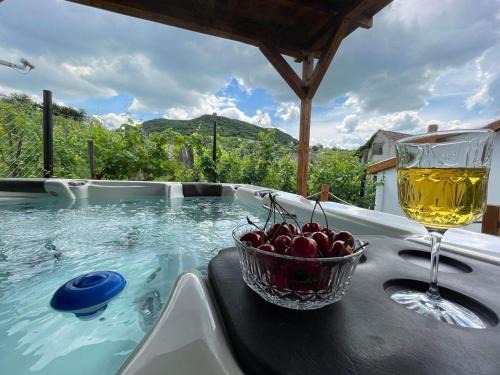 Somloszolos House | Experience Zafír Vendégház: 4-Star Comfort with Hot Tub