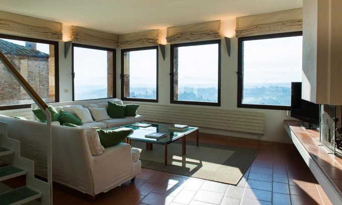 San Gimignano City Centre Apartment | Elegant Zafferano Rooftop Terrace at Tower House