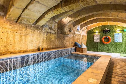 Zebbug Villa | Experience Zaffir Retreat: Family-Friendly with Private Pool