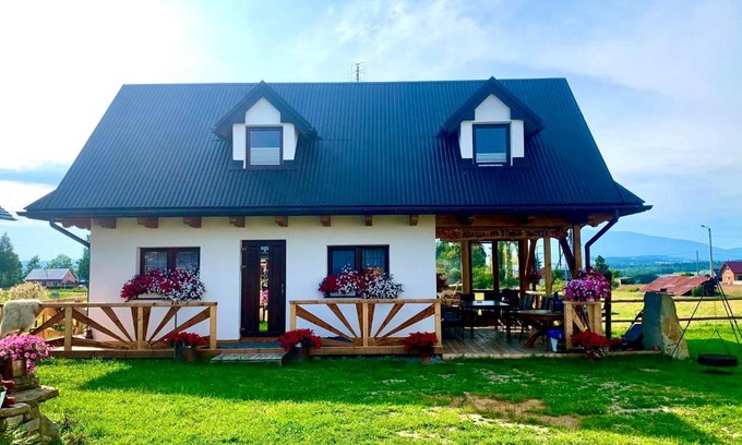 Chyzne House | Family-Friendly Getaway at Zagroda na Borach Domek