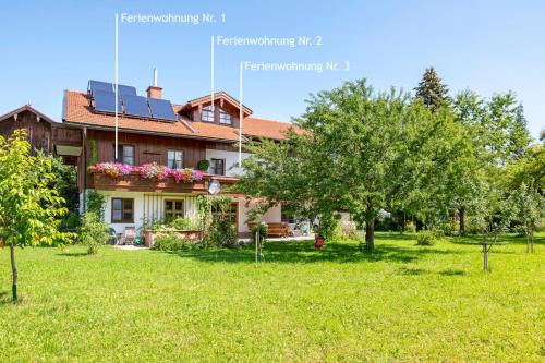 Uebersee Apartment | Oceanfront Zaißlhäusl Hof Ferienwohnungen with Breakfast