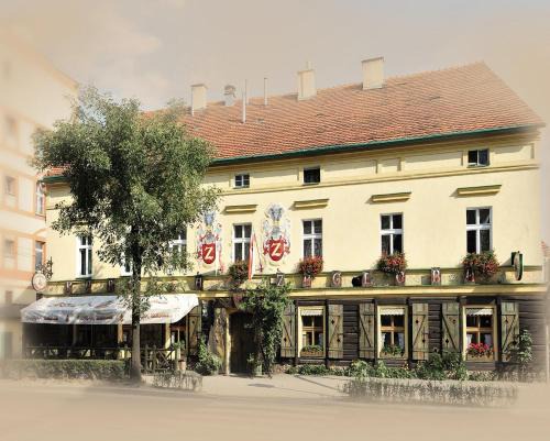 Swidnica Hotel | Guest Rated 9.1: Zajazd Karczma Zagłoba with Dining & Breakfast