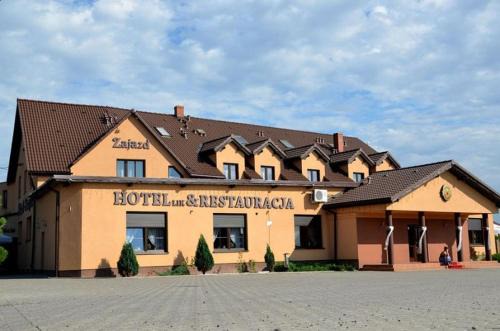 Pyskowice Hotel | Pet-Friendly Getaway at Zajazd Motel Staropolski