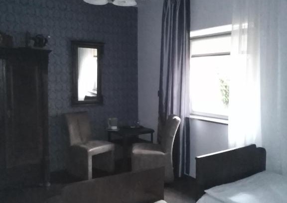 Zielona Gora Bed & Breakfast | Family-Friendly Stay at Zajazd pod Różą - Rated 8.1/10