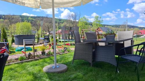 Stary Gierałtow Apartment | Discover Zakątek pod Lipką: Pet & Child Friendly Retreat