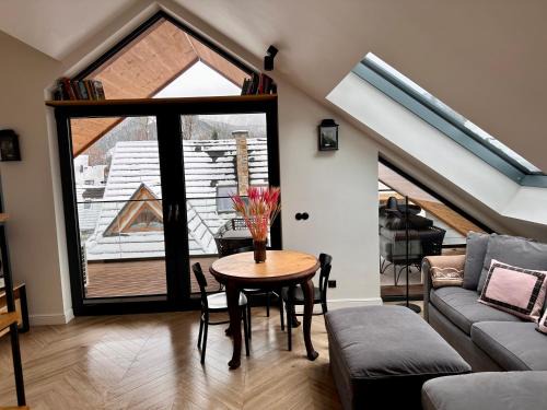 Zakopane Apartment | Stunning Zakopane Antałówka Residence with Tatry Views
