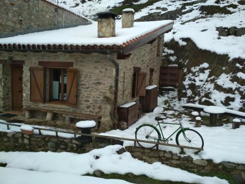 Zaldierna Apartment | Discover Zaldierna al Sol: Pet-Friendly Stay in Ezcaray