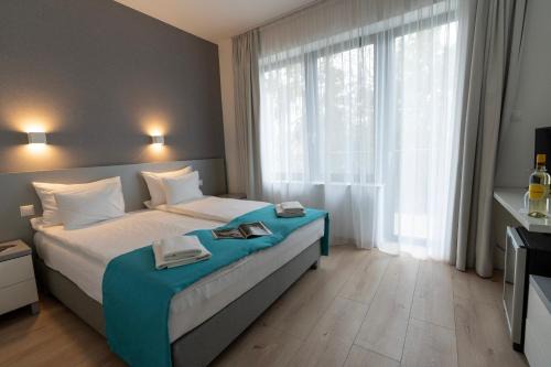 Zamardi Hotel | Inviting Zamárdi TOK: Oceanfront Retreat with Pool & Spa