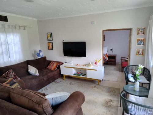 Busia Ski Chalet | Zambarau house