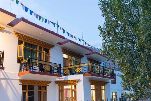 Tabo Hotel | Zamling Donkhang Tabo