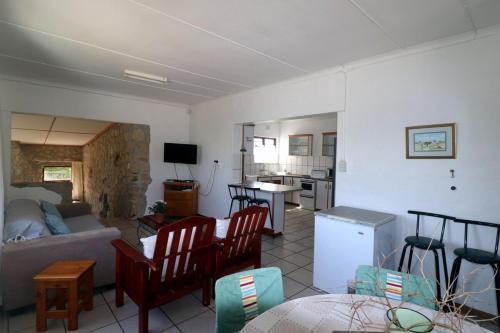 Arniston House | Discover Zandleegte Arniston: 4-Star Family-Friendly Escape