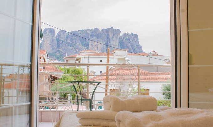 Kalambaka House | Experience Zara's Home Meteora with Breathtaking Views