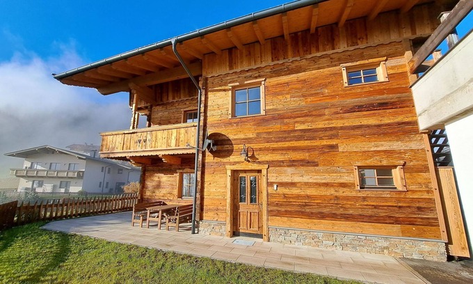 Wildschoenau Apartment | Discover Zauberwinkel: Top-Rated Lake View Retreat