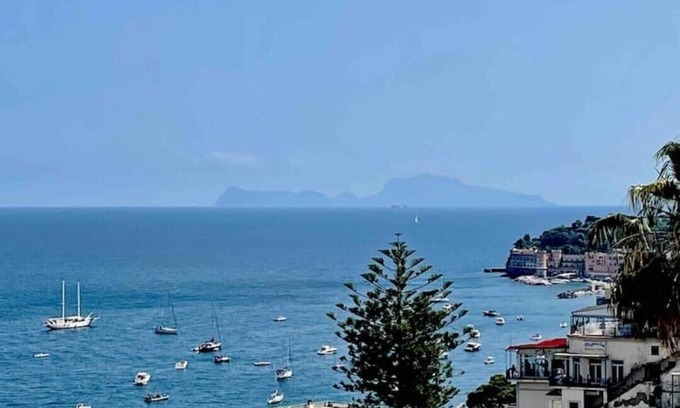 Posillipo Apartment | Relax at Zazà House-View in Beautiful Capri Sorrento