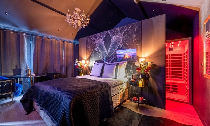 Gare-Jouvenet Villa | Experience Ze Chambers: Sauna, Hot Tub & Beautiful Garden
