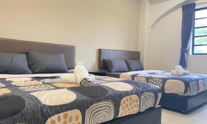 Taman Desa Jaya Hotel | Budget-Friendly Stay at Ze Xiang Hotel - Family Friendly