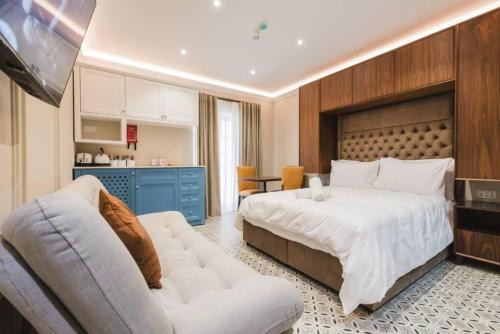 Zebbug House | Discover Zebbuga Deluxe Balcony Suite for Your Getaway