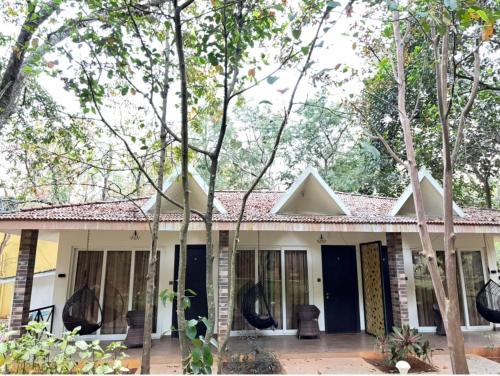 Yelagiri Resort | Pet-Friendly Zeenath Taj Gardens: Ideal for Families