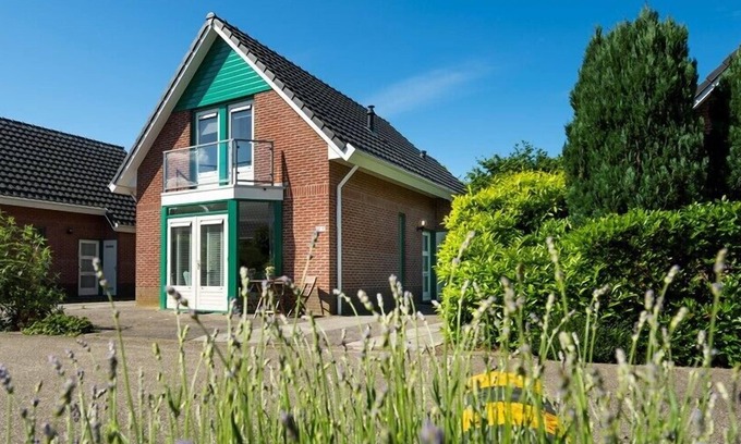 Westenschouwen Villa | Cozy Zeepe Duinen 17 with Oceanfront Views & Unique Amenities