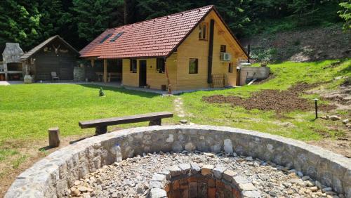 Zuzemberk House | Guest Rated 10/10: Zeleni raj Green Paradise House