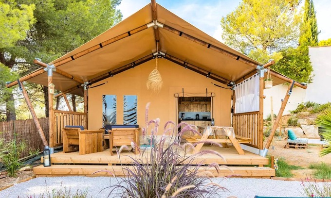 Cahagnolles House | Zelt Safari 49 m2 mit Bad + Terrasse 15 m2 6 Personen