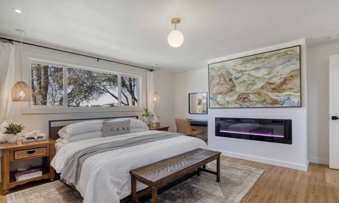 Amazon Villa | Zen Haus Suite A: Serene Retreat with King Beds & Views