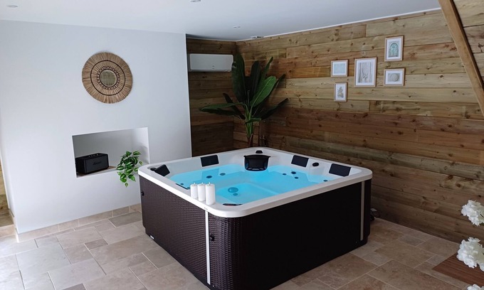 Distre House | Zen & Love gîte with private 4-person spa