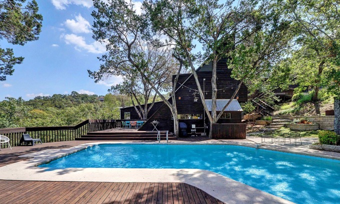 Camelot House | Tranquil Zen Retreat with Private Pool & Spa Awaits You