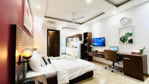 DLF Phase 3 Apartment | Modern ZEN Studios in DLF CyberCity Gurgaon - Rated 8.6/10