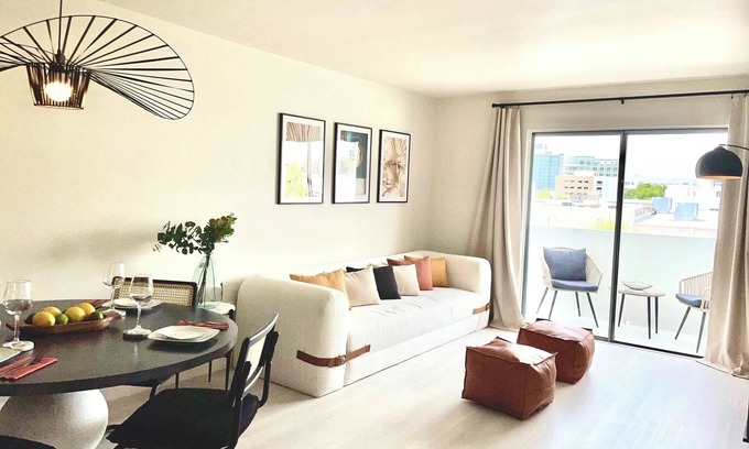 South Beach Apartment | Beachfront 700 sq ft Apartment with Ocean View Amenities