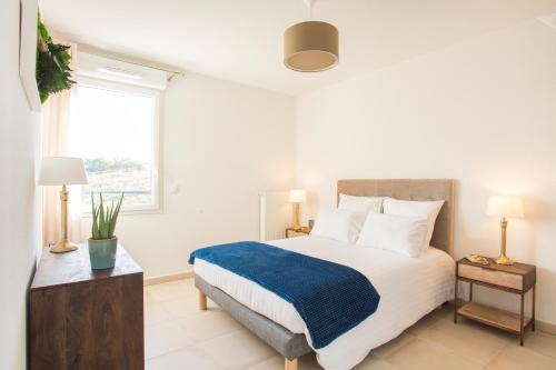 Villeneuve-les-Avignon Apartment | Pet-Friendly Zenao Appart'hôtels in Villeneuve-lès-Avignon