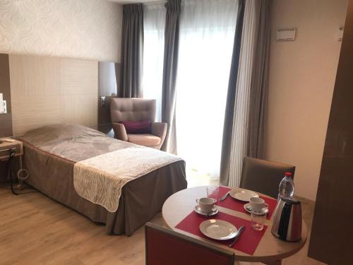 Montreuil Apartment | Pet-Friendly ZENAO Paris: Your Gateway to Croix de Chavaux