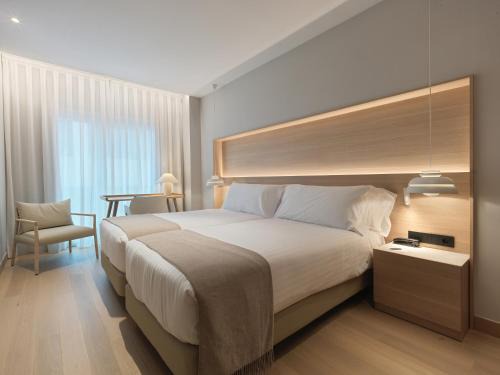 La Coruna Hotel | Oceanfront Zenit Coruña: Guest Rated 9.1/10 & Family-Friendly