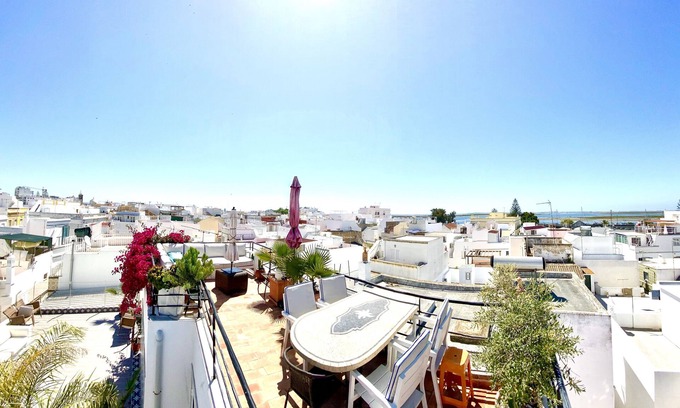 Olhao House | Relax at Zenit Guest House with Ocean View & Spa Access