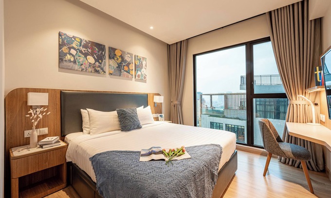 District 1 Apartment | Zenity Cozy 2BR Retreat in District 1: Free Access Pool & Gym