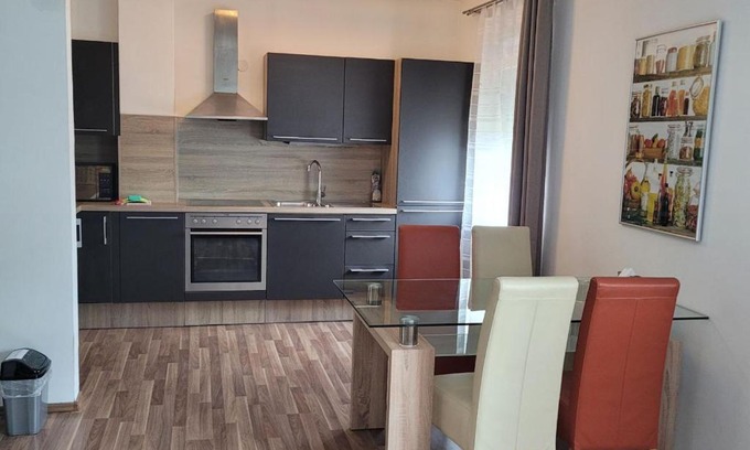 Graz-Straßgang Apartment | Bright and Quiet Central Apartment with Pet-Friendly Amenities
