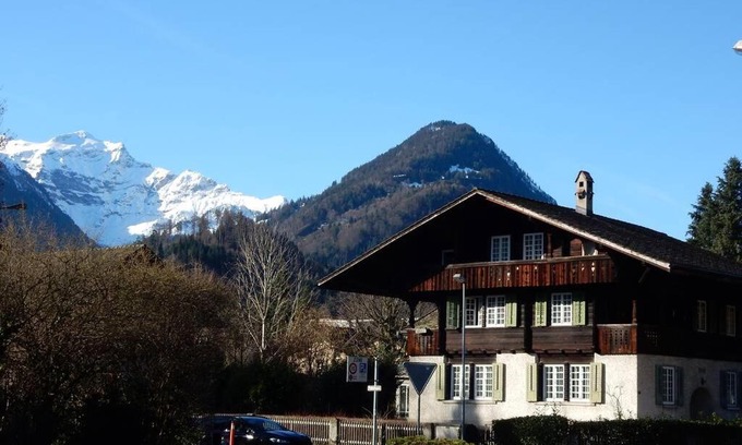 Central Interlaken Apartment | Newly Renovated Flat in a Protected Chalet with Breakfast