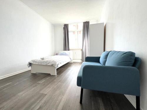 Neumuenster Apartment | Convenient Work&Stay Near the City Center
