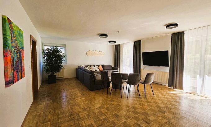 Villach Condo | Ideal Stay in Villach: Ocean Views & Family-Friendly Amenities