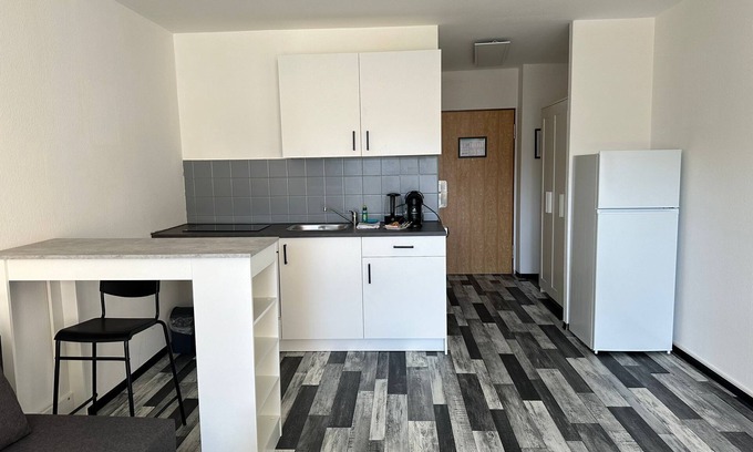 Karlsruhe City Centre Apartment | Prime Location: 1-Bedroom Apartment with Breakfast Included