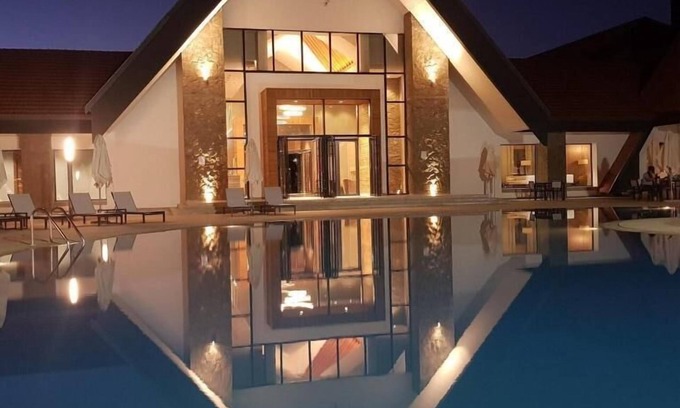 Ifrane Hotel | Discover Zephyr Ifrane: Family-Friendly with Pool Access