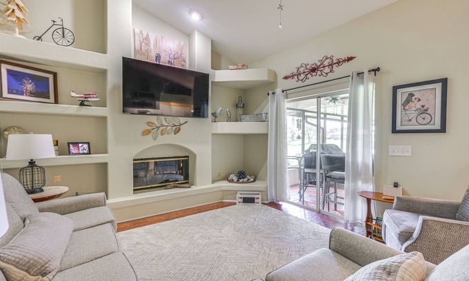 Silver Oaks House | Zephyrhills Home with Lanai & Grill, Ideal for Families